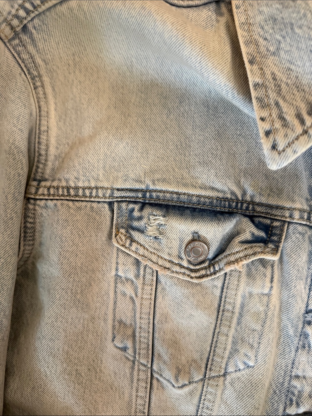 GAP Light Blue Cropped Denim Jacket - Picture 3 of 5